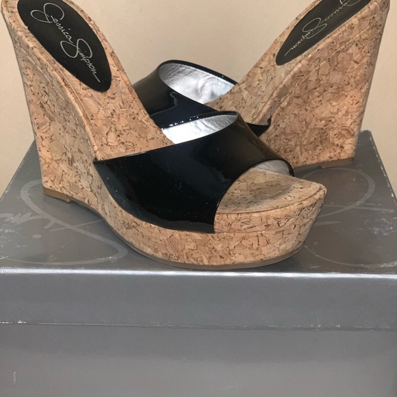 Jessica Simpson - Picture 2 of 3